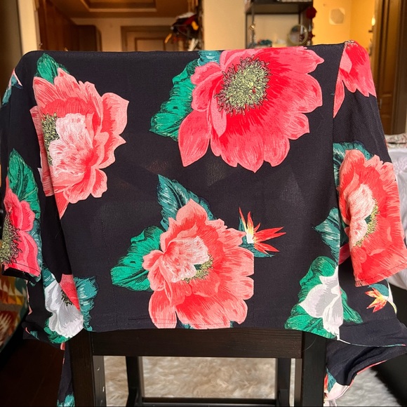 Zara Floral power cover up. Vest Size M - Picture 13 of 16